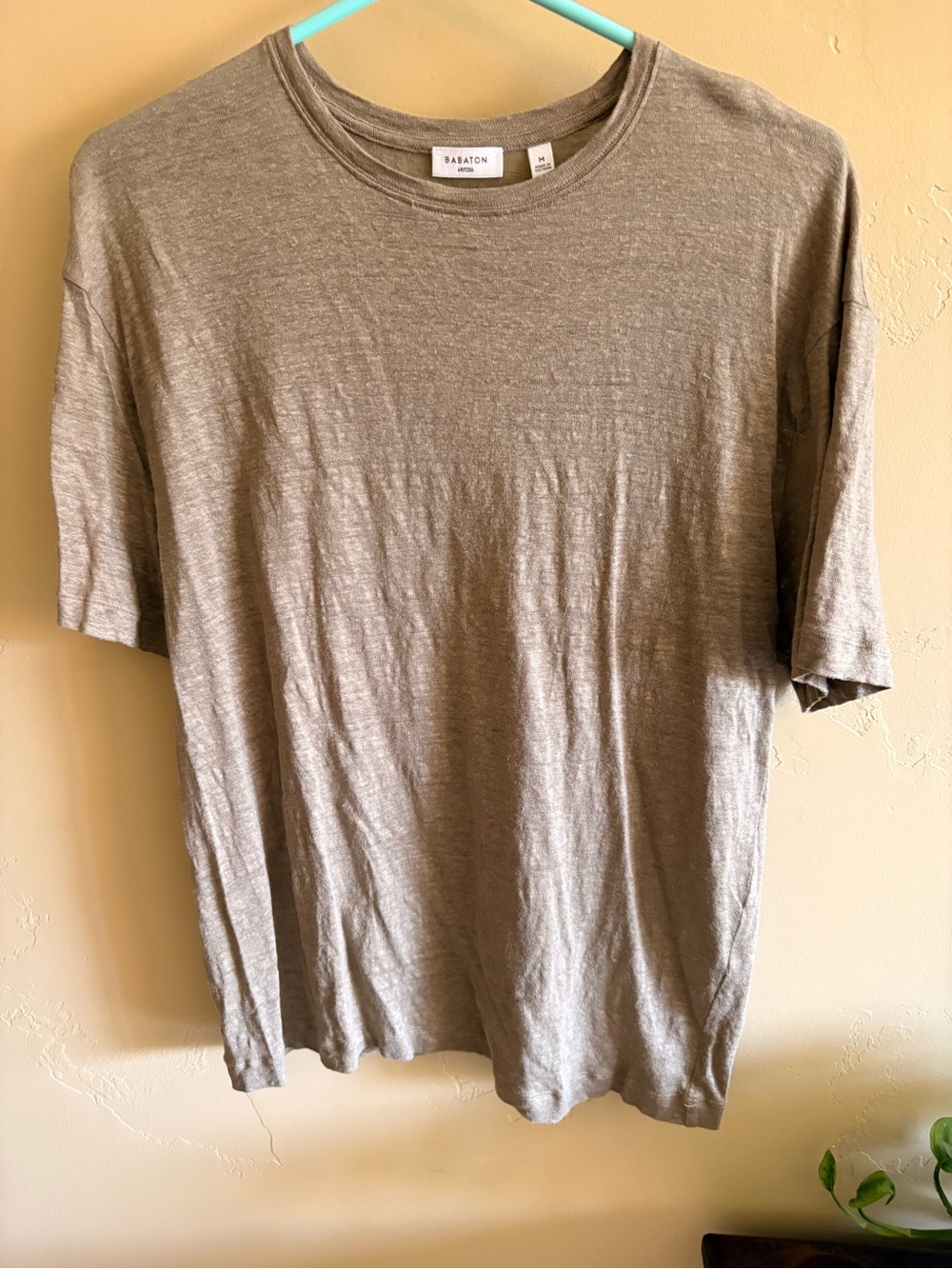 Babaton Loom Linen Pegasus T shirt in Sun-dried Olive